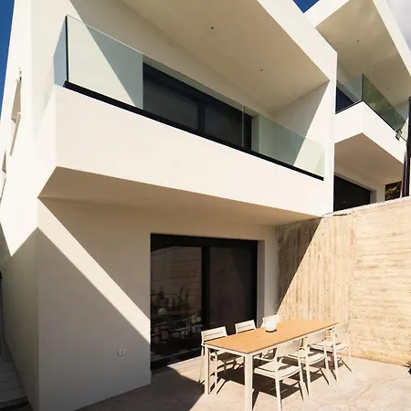 A Cube * Κερί