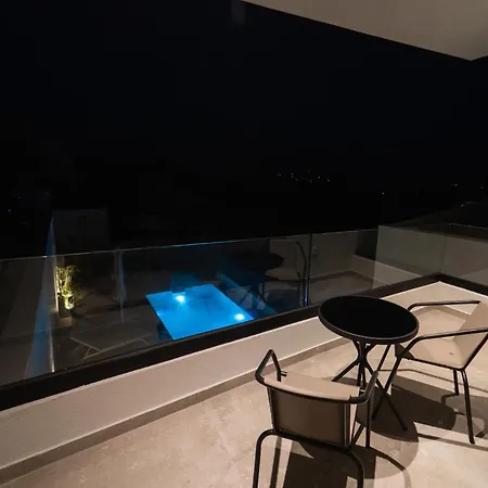A Cube * Κερί